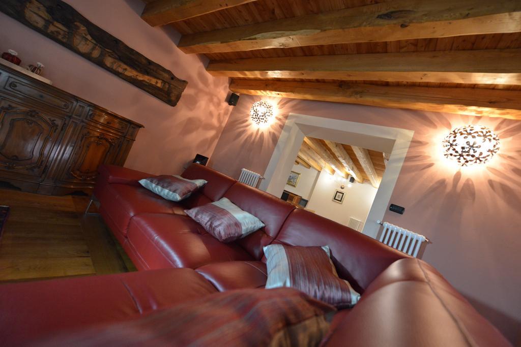 Chambave Au Berceau Du Bien-Etreヴィラ 部屋 写真